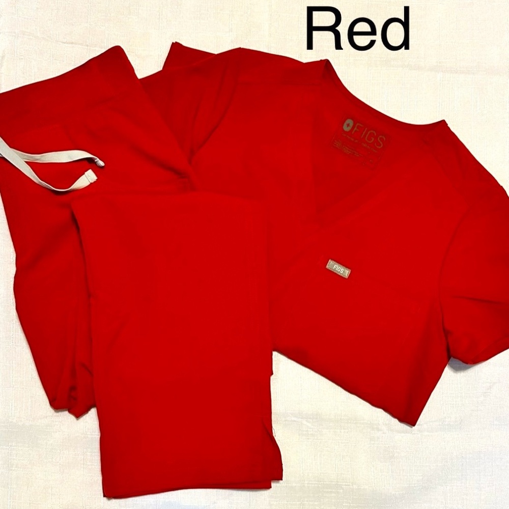 Women's Red Figs Scrub Set